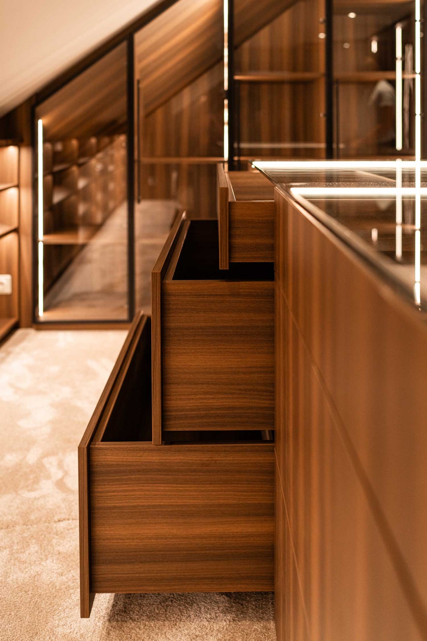 Walk-in Wardrobe: Wenn die Ankleide zur privaten Boutique wird