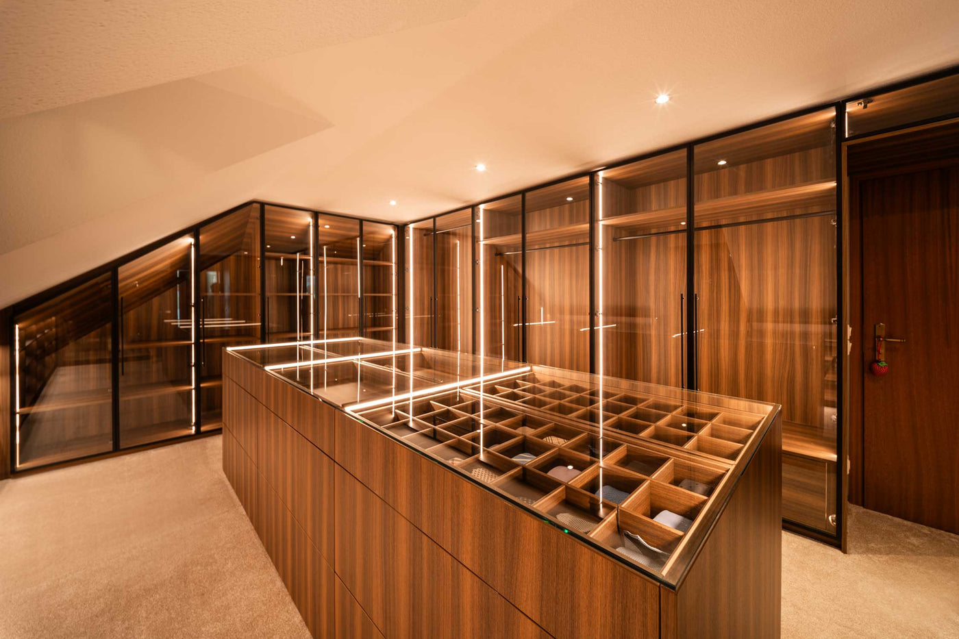 Walk-in Wardrobe: Wenn die Ankleide zur privaten Boutique wird