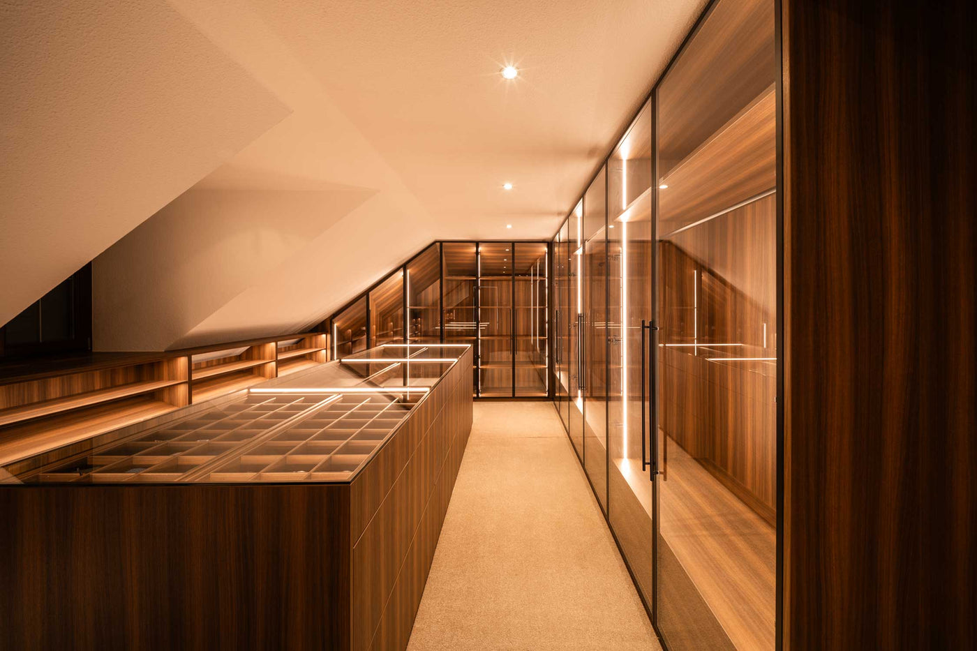 Walk-in Wardrobe: Wenn die Ankleide zur privaten Boutique wird