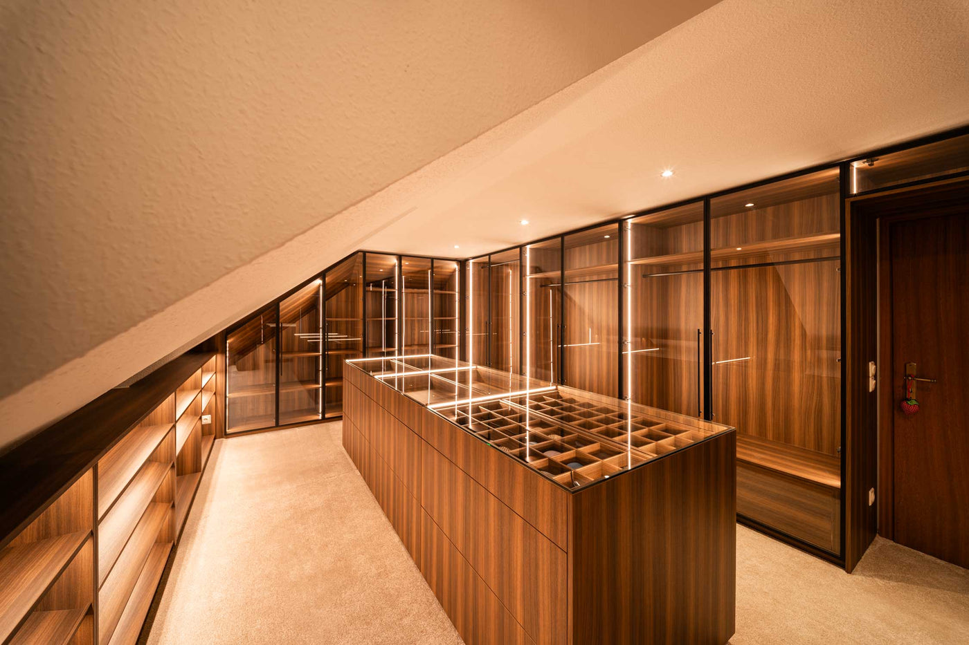 Walk-in Wardrobe: Wenn die Ankleide zur privaten Boutique wird