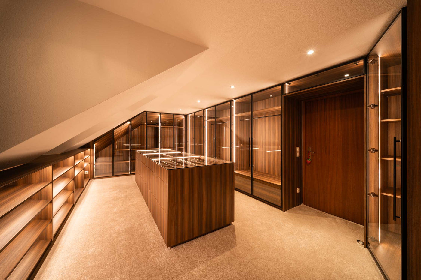 Walk-in Wardrobe: Wenn die Ankleide zur privaten Boutique wird